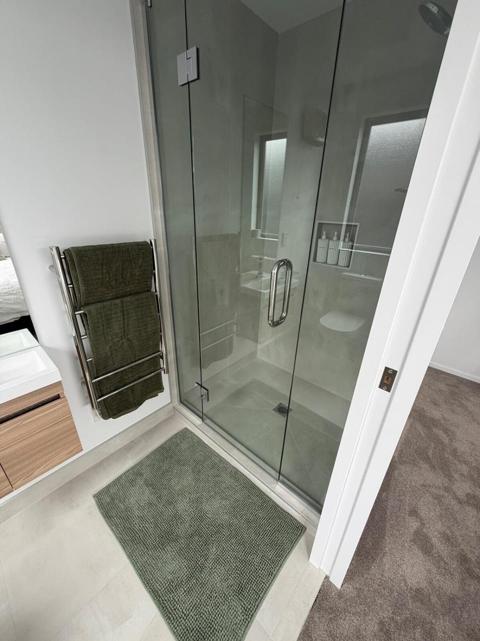 The Ultimate Lincoln Stay Brand New 3BR Home Apartment in Christchurch