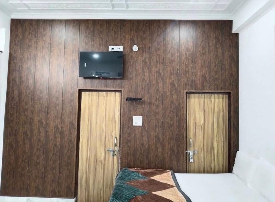 White House Bed and Breakfast in Uttar Pradesh