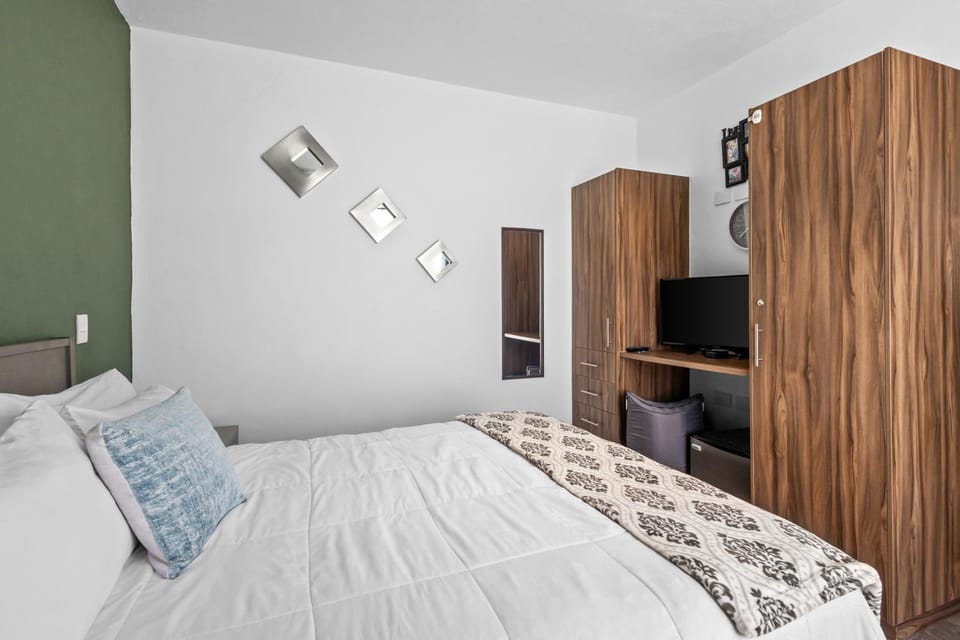 Bed, Photo of the whole room