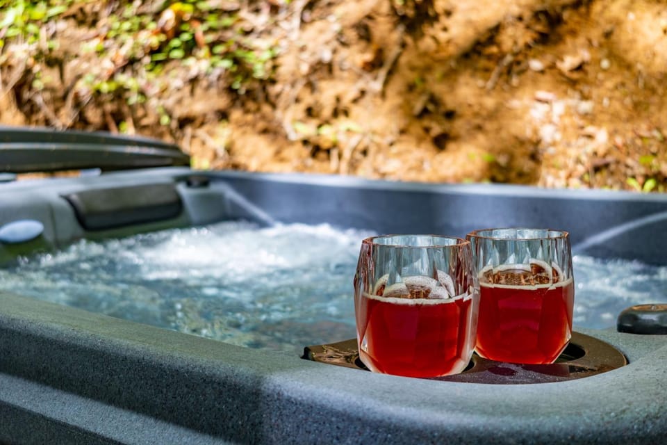 Hot Tub, Hot Tub