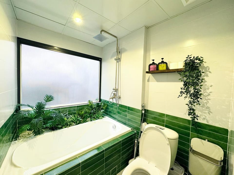 Cozy Vibe Home Short Walk to Hoan Kiem Lake Max 6 Apartment in Hanoi