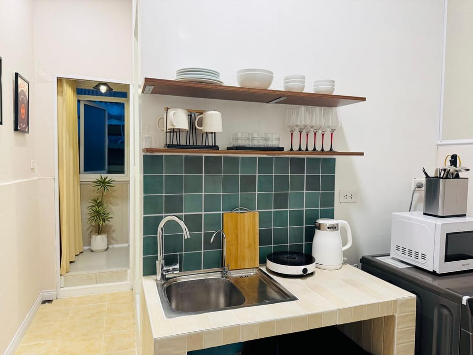 Cozy Vibe Home Short Walk to Hoan Kiem Lake Max 6 Apartment in Hanoi