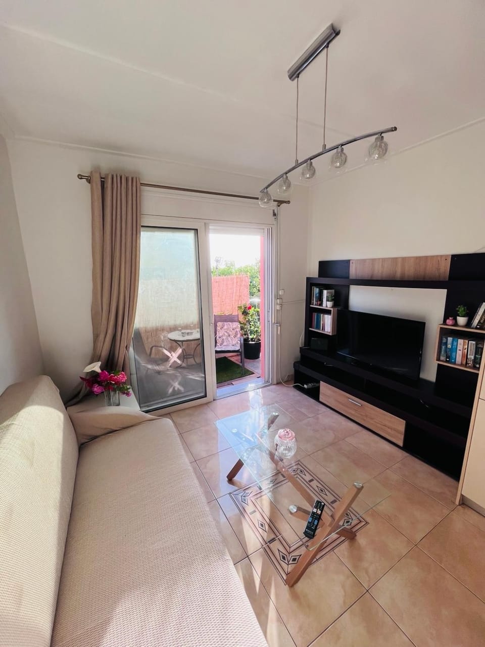 Living room, Seating area, air conditioner