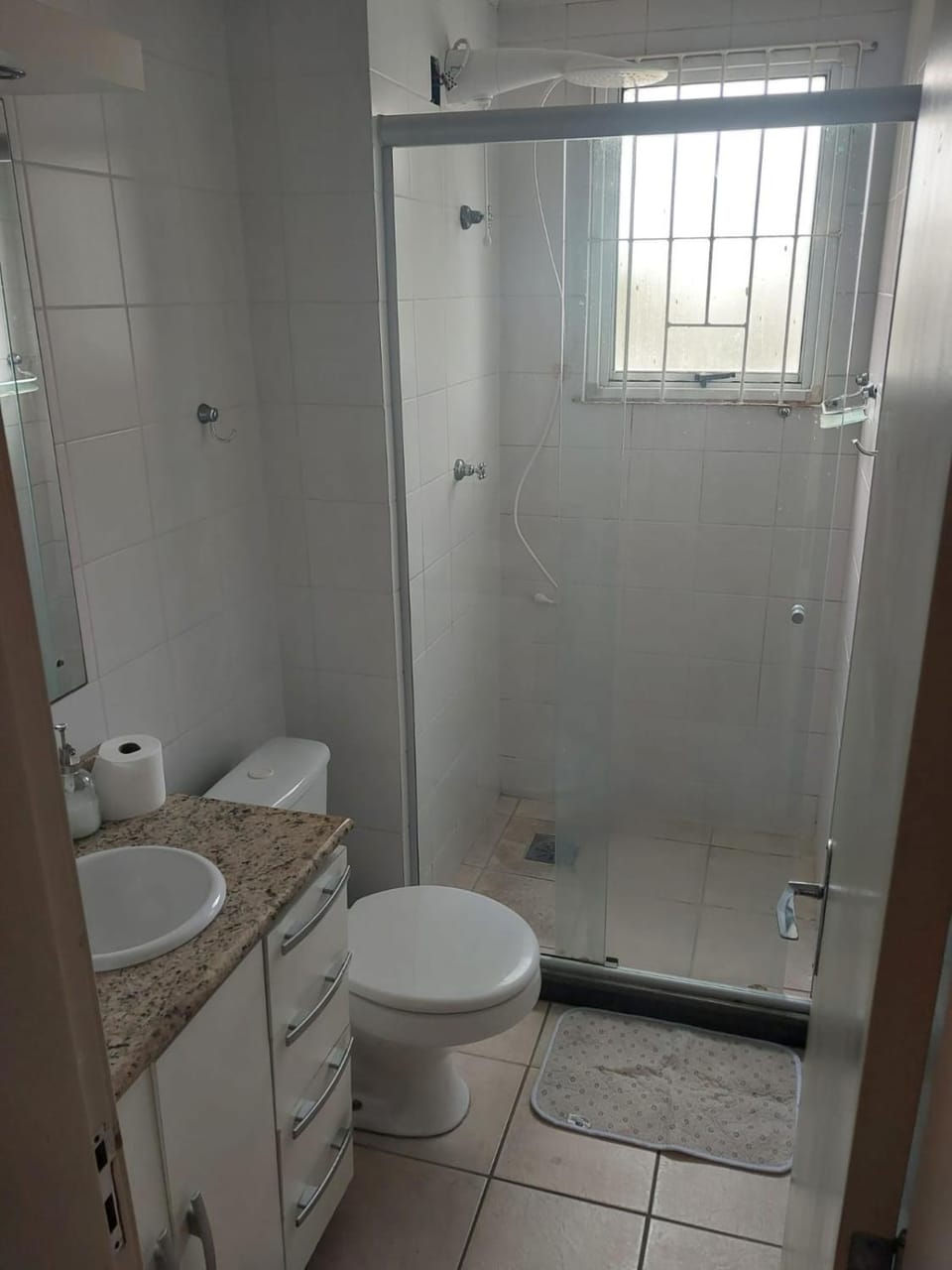 Apto terreo bem arejado e iluminado Apartment in State of Rio Grande do Sul