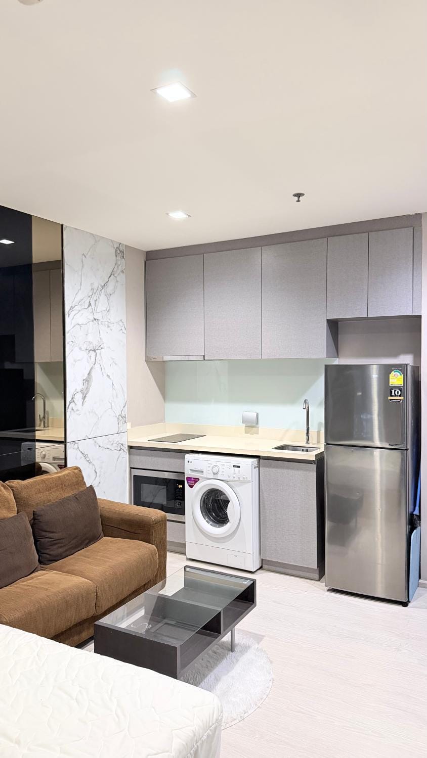 Thonglor BTS Bangkok Smart TV City center Apartment in Bangkok