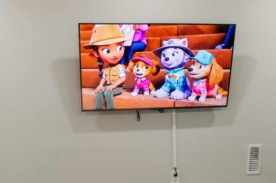 Communal lounge/ TV room, TV and multimedia, Evening entertainment