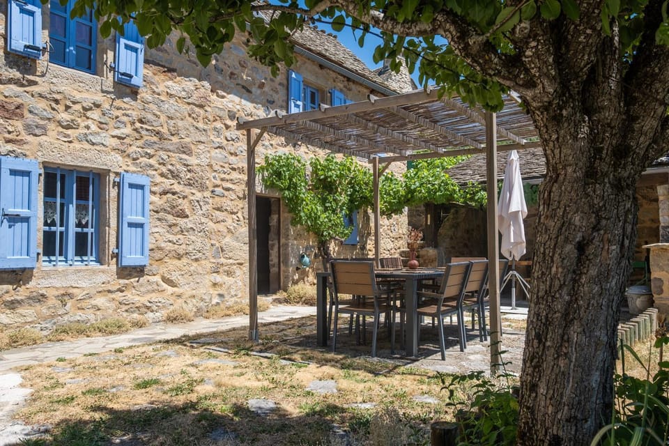 Au pied de l'aubrac House in Occitanie