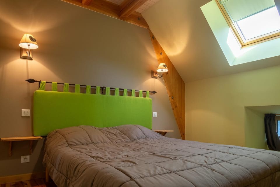 Gîte les violettes d'aubrac 8/11 personnes à rieutort House in Occitanie