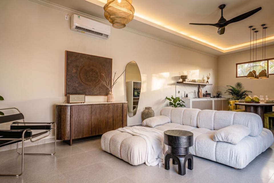 Living room, Seating area, air conditioner