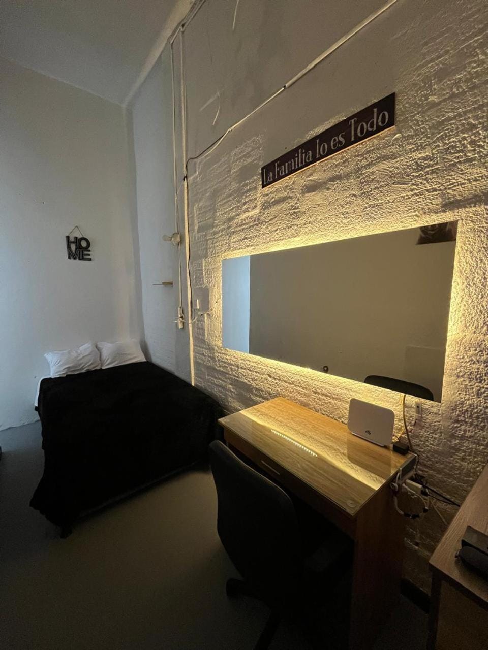 Habitación cerca al aeropuerto con baño privado Vacation rental in Bogota