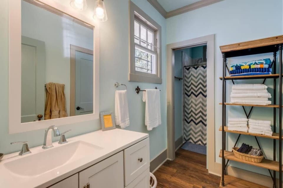 Bathroom, Bath