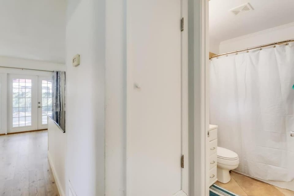 Bathroom, Bath