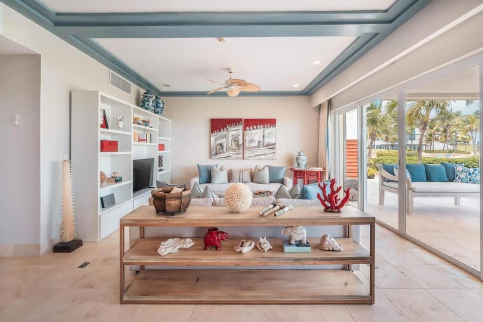 Apt with 2br-beachfront private pool in Sotogrande Apartment in Punta Cana