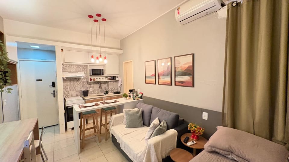 Kitchen or kitchenette, Seating area, Dining area