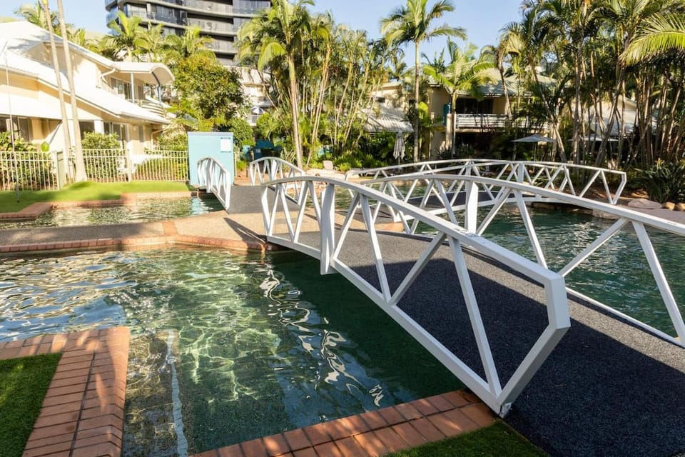Diamond Beach Retreat Apartment in Mermaid Beach
