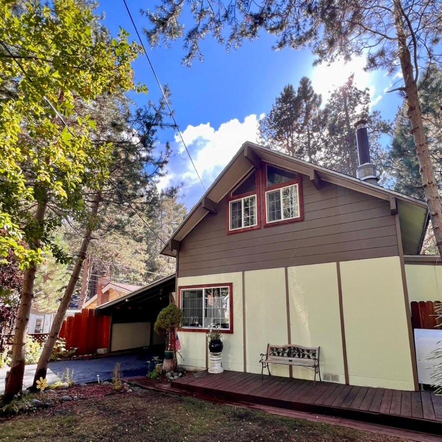 The Bearadise Fun Cozy Centrally Located Cabin Cabin in South Lake Tahoe