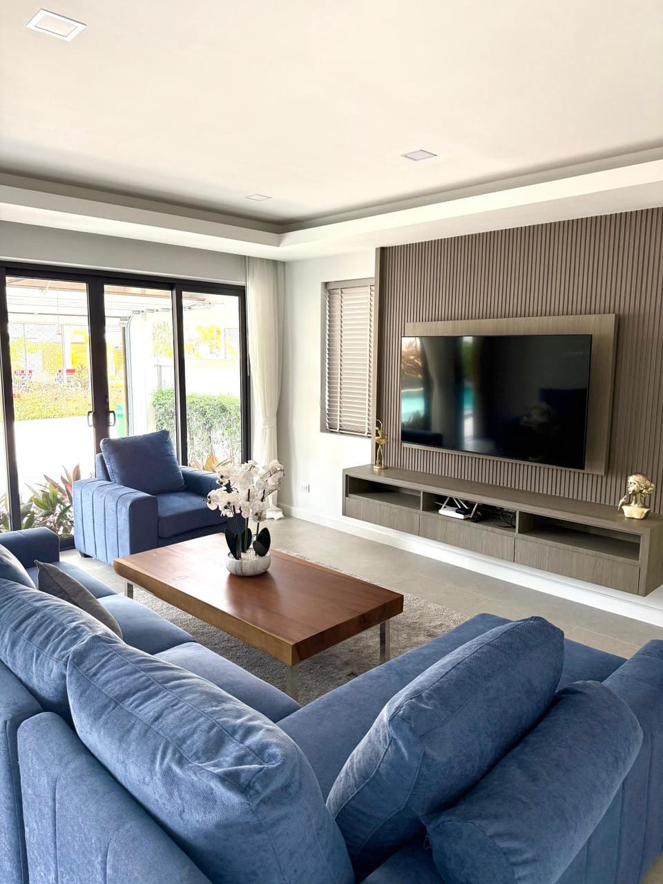 Zensiri Luxury 3BR Pool Villa Prime Midtown Villa in Pattaya City