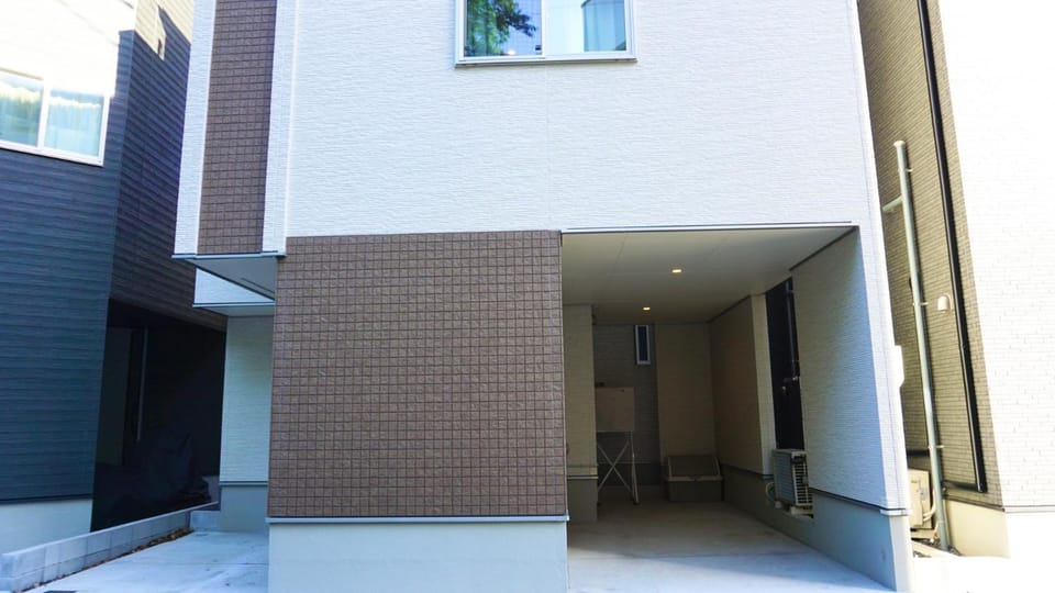 Property building, Parking