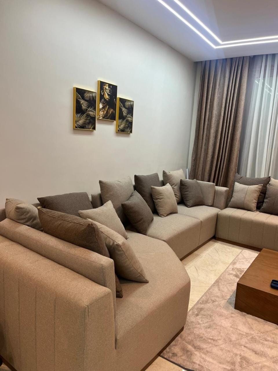 Living room, Seating area