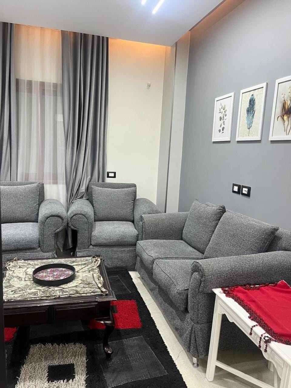 Living room, Seating area