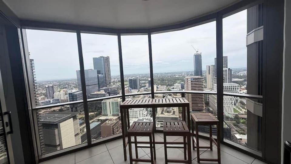 High Rise Luxury With Skyline Views Apartment in Parramatta