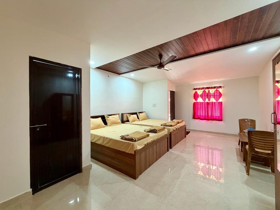 Bed, Photo of the whole room