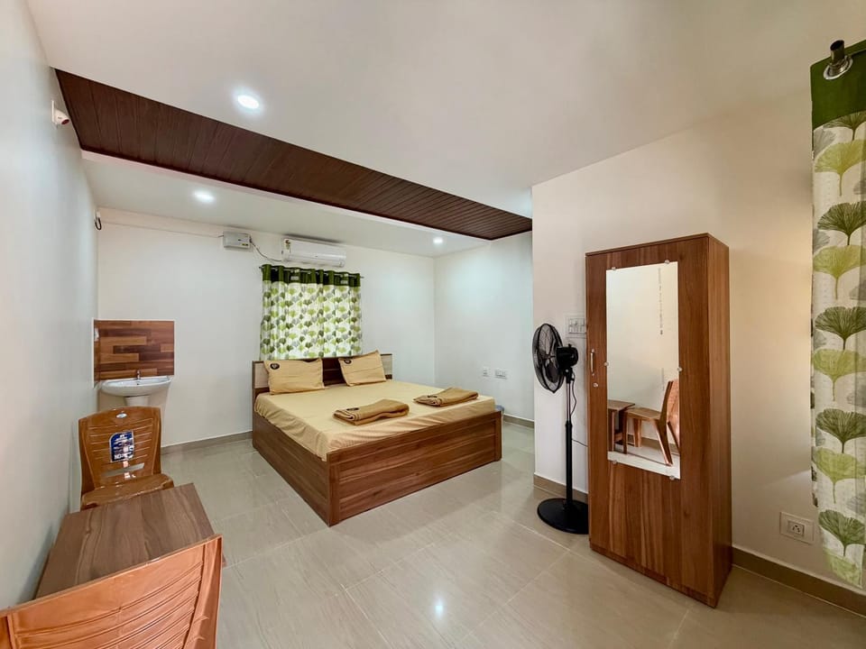 Bedroom, air conditioner