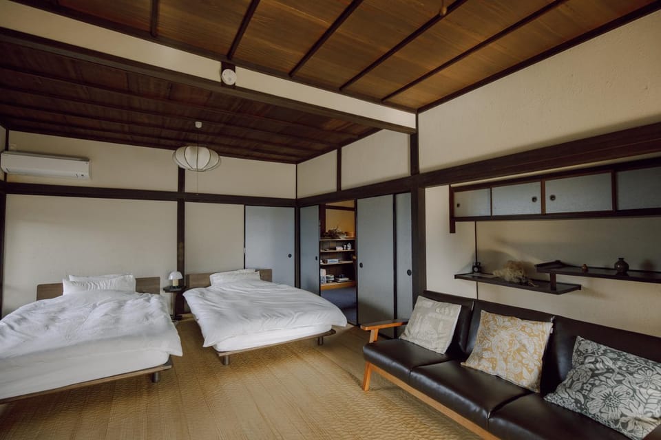 Bed, Bedroom, air conditioner