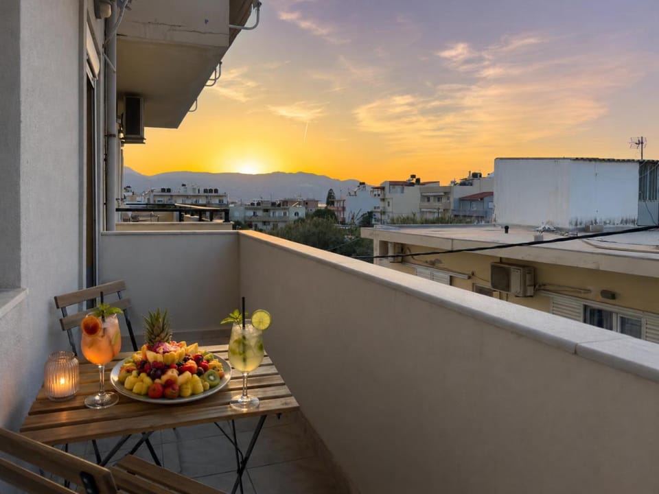 View (from property/room), Balcony/Terrace, Sunset