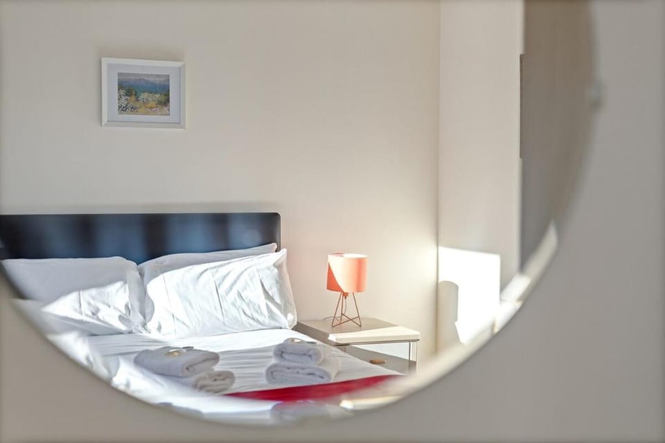 City Retreat with free parking House in York