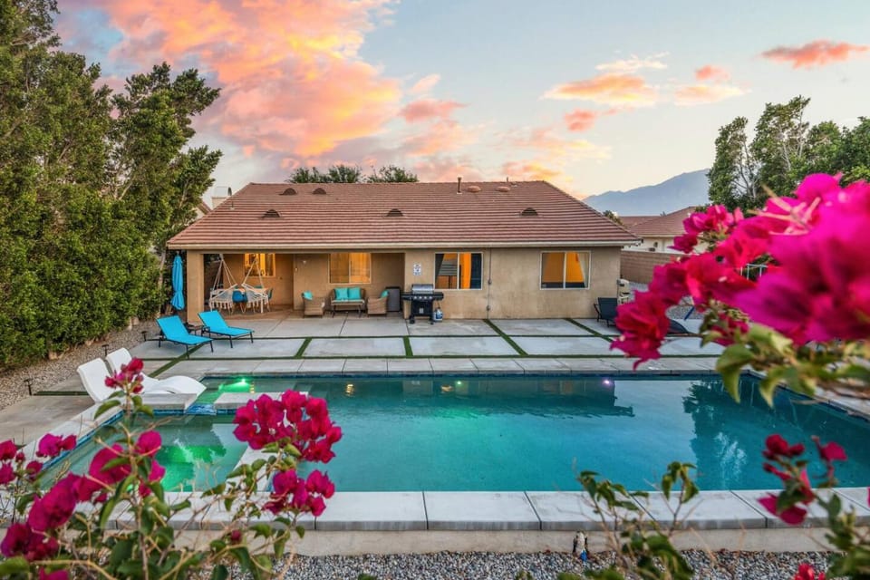 Estrella Escape | Pool, Spa & Game Room Fun House in Desert Hot Springs