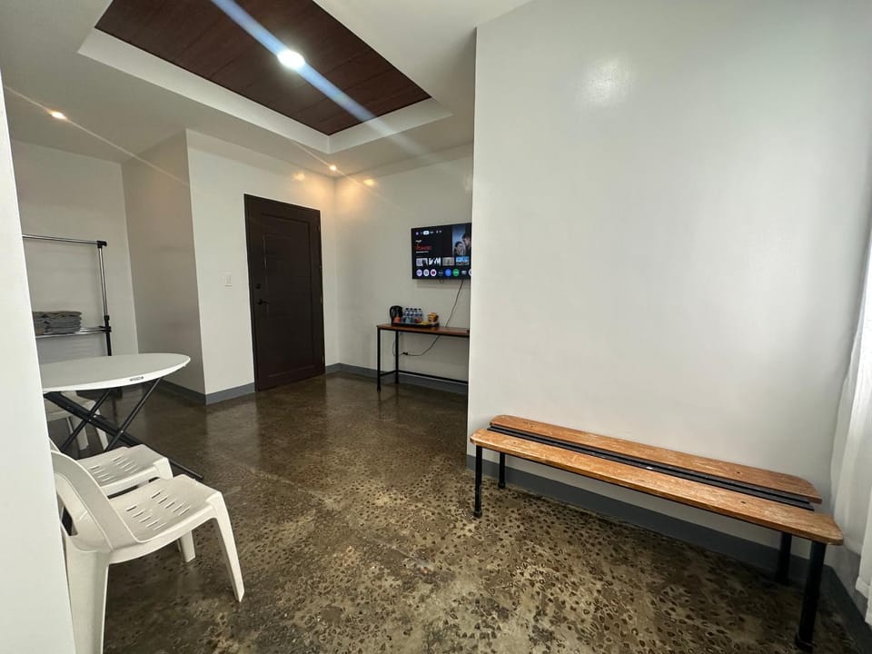 Casita de Gloria Room for 6 to 7 guest Apartment in Bicol
