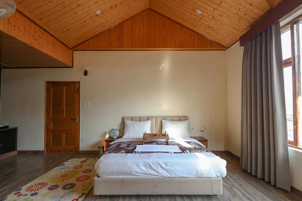 Dancing Deer Chalet Hotel in Himachal Pradesh