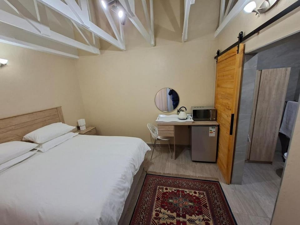 Kitchen or kitchenette, hair dresser