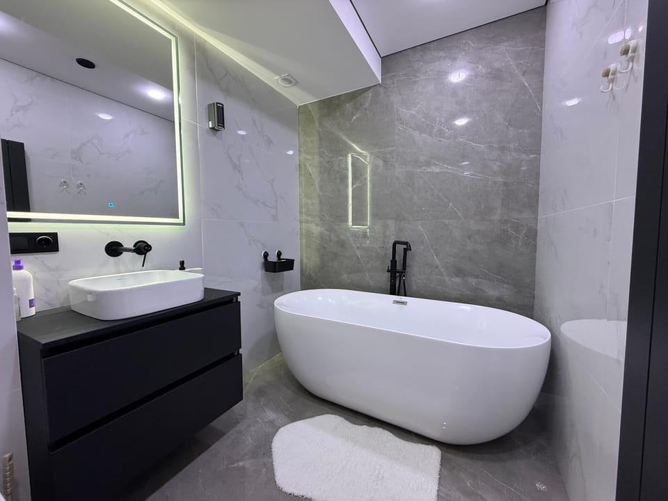 Apartament white 2 rooms Moll Apartment in Chișinău
