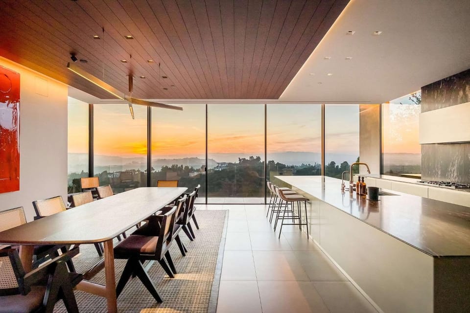 The Icon by Stay Awhile Villas House in Hollywood Hills
