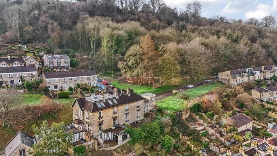 Central 2-Bed Apartment Stunning Views Apartment in Bath