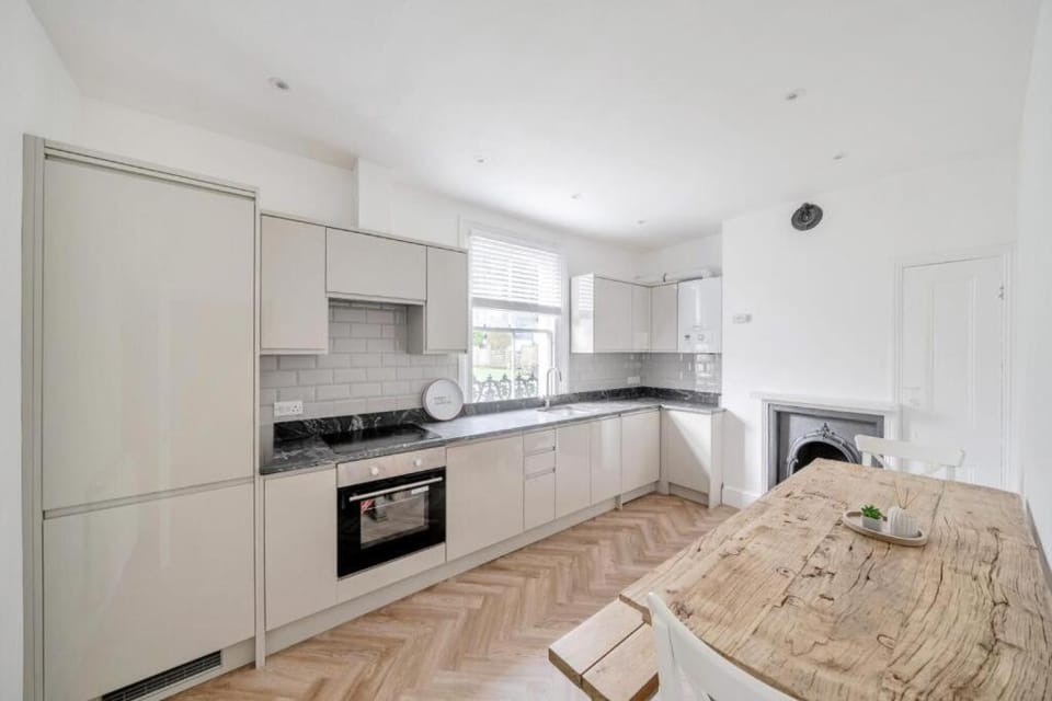 Central 2-Bed Apartment Stunning Views Apartment in Bath