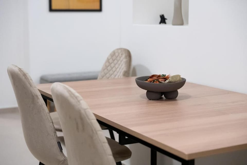 The Athenian Cedar Apartment in Athens