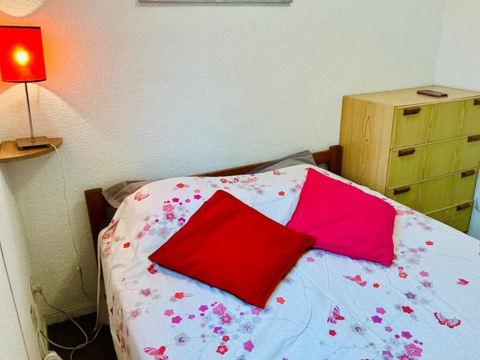 charmant appartement mezzanine avec terrasse et parking 2 min de la plage Apartment in Concarneau