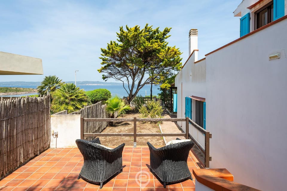 Estay - Casa Sottotorre Beachfront Villa in Calasetta