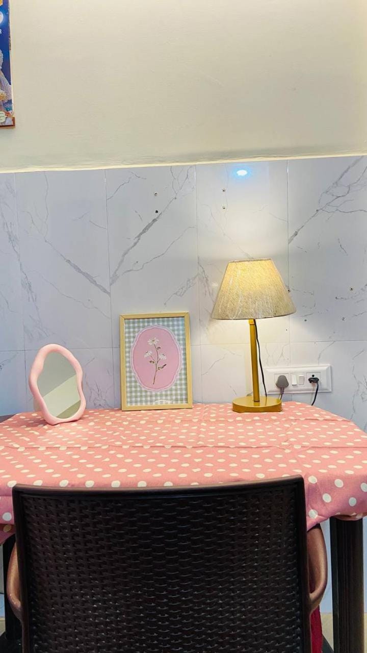 Aesthetic Retreat near Iskcon Foreigners Long Stay Apartment in Uttar Pradesh