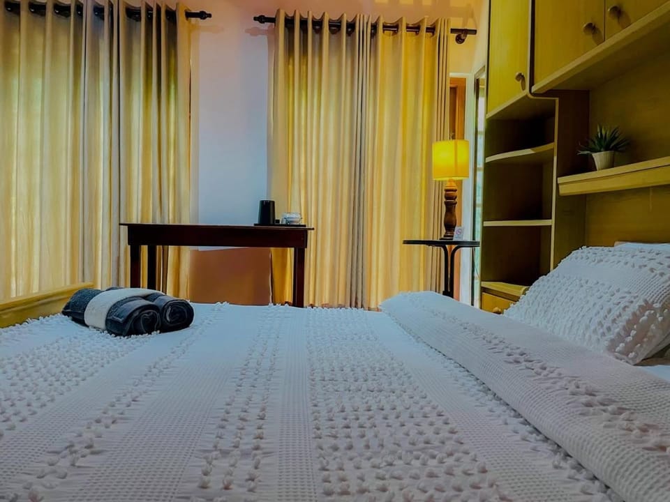 Forever Life Ambuluwawa Hotel in Central Province