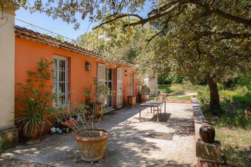 Charming Provencal house with pool House in Aix-en-Provence