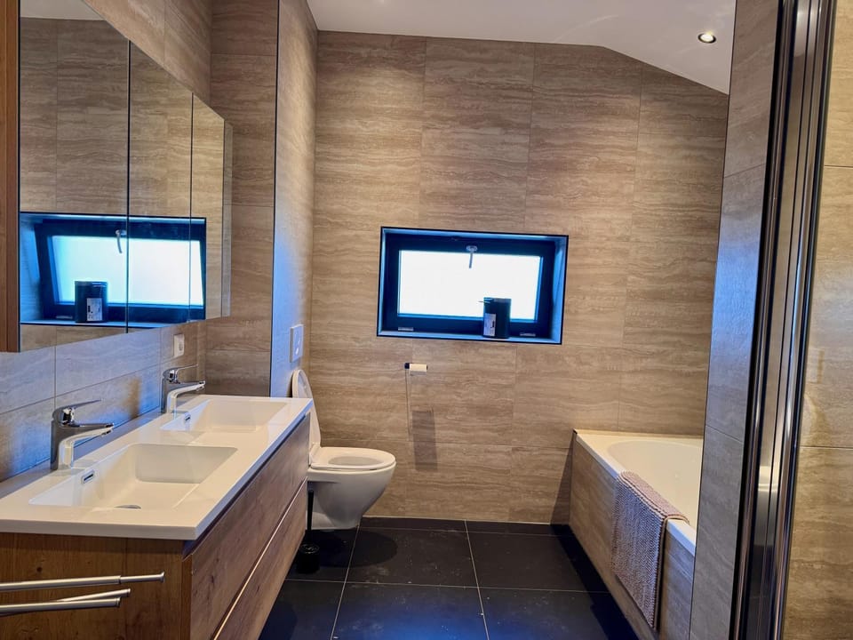 Bathroom, Bath
