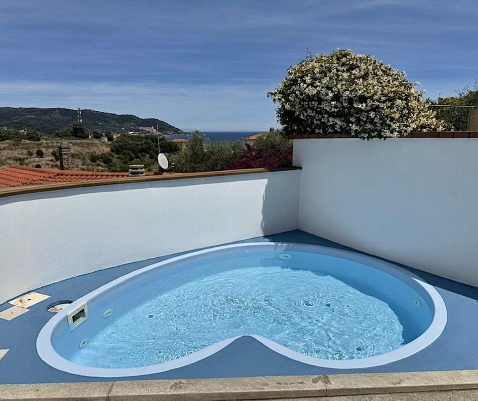 Sea view, Swimming pool