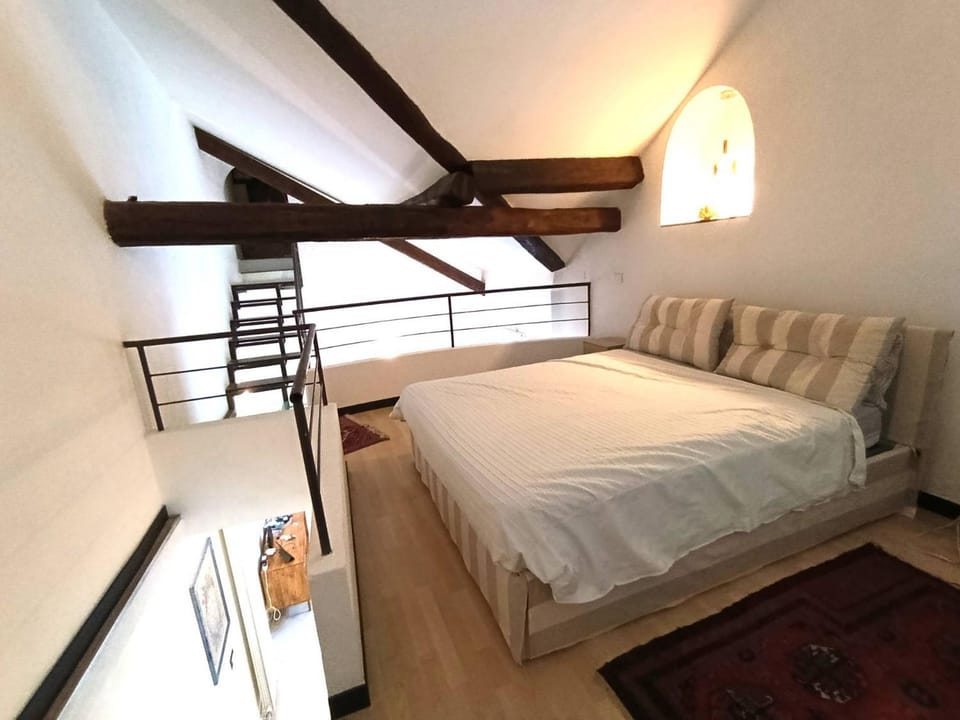 Stupenda suite al mare con soppalco Apartment in Savona