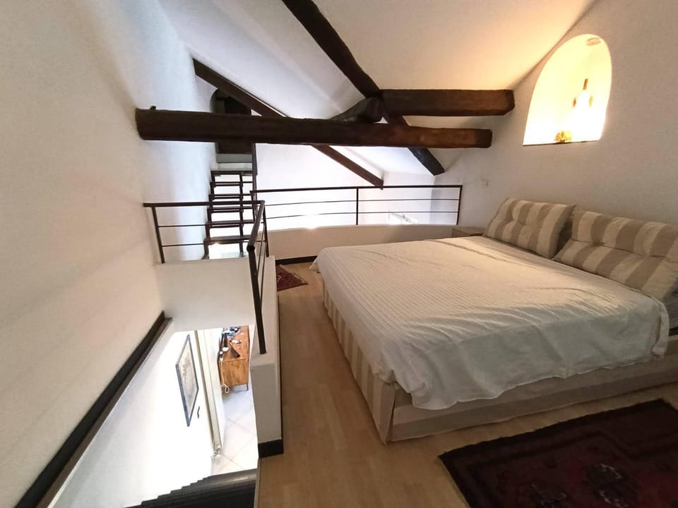 Stupenda suite al mare con soppalco Apartment in Savona