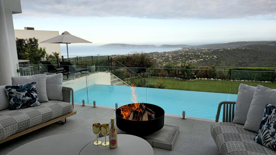 Natural landscape, View (from property/room), Balcony/Terrace, Pool view, Sea view, Swimming pool