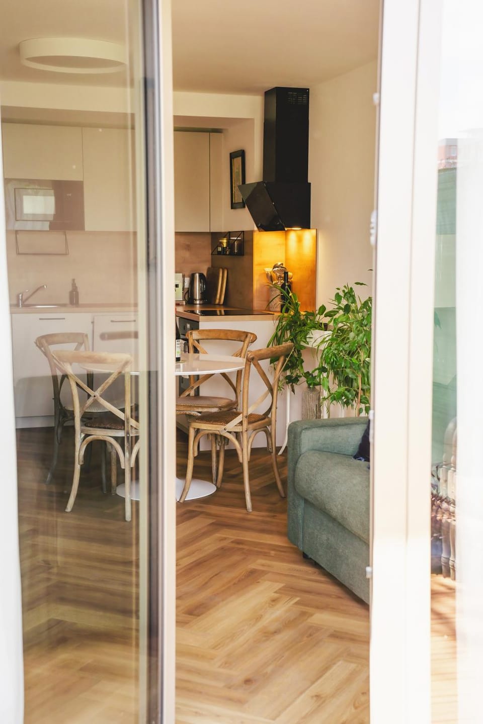 Living room, Dining area
